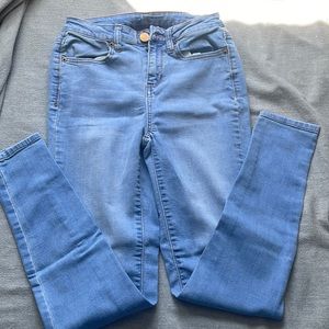 SO high rise jeggings size 3 juniors